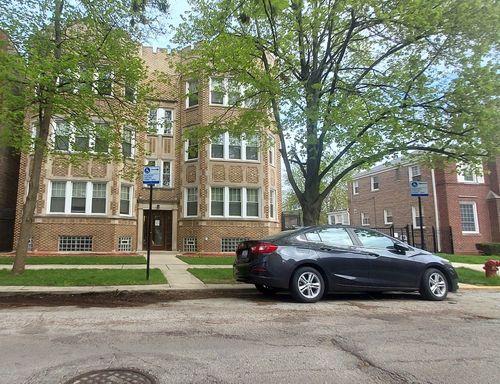 8425 S Drexel Ave, Chicago, IL, 60619-6220 | Card Image