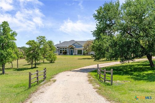 129 Lakeway, Killeen, TX, 76549-3520 | Card Image