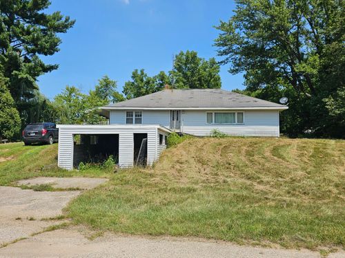 1582 Bakertown Rd, Buchanan, MI, 49107-9404 | Card Image