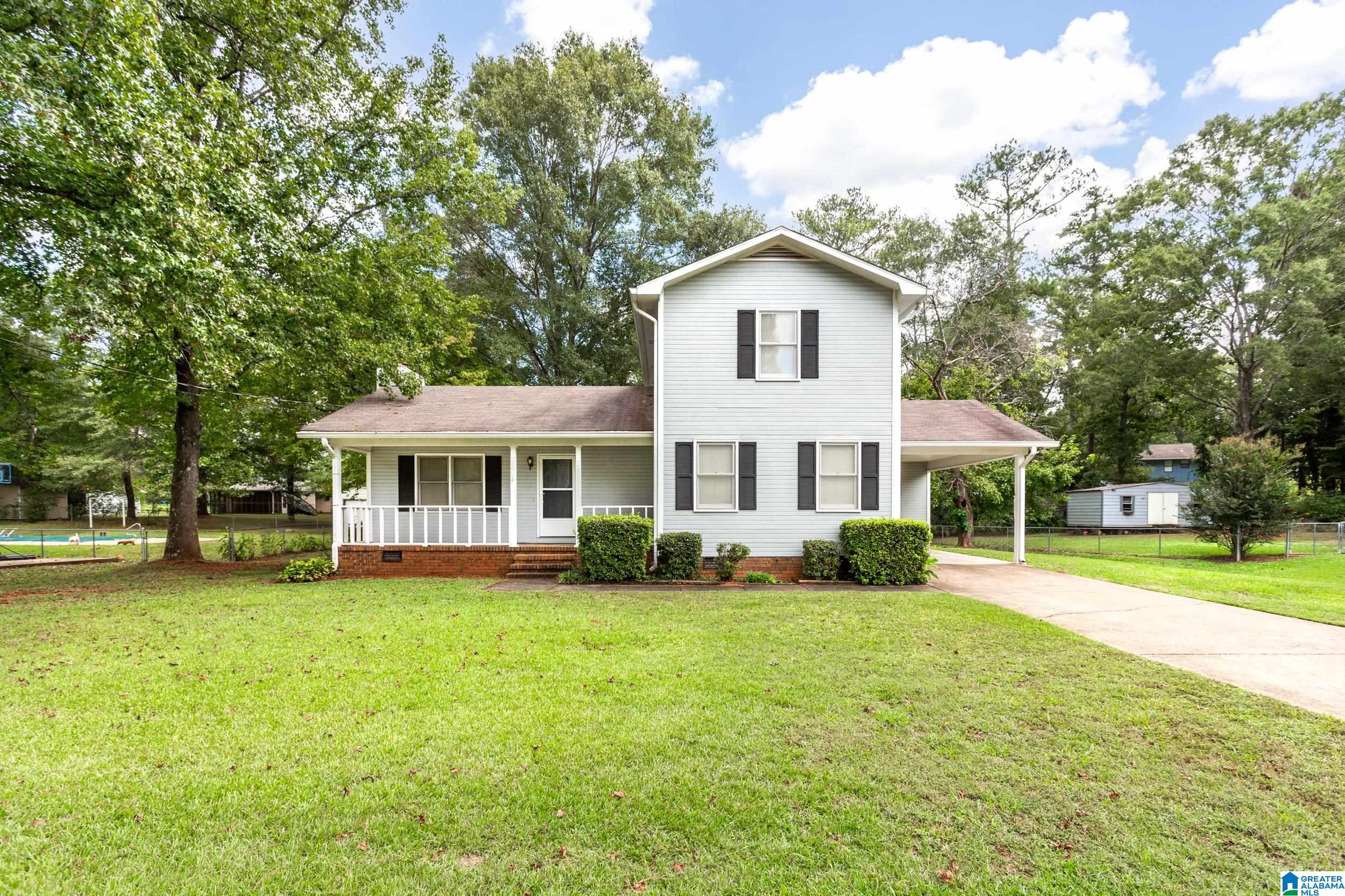 Hunter Dr, Anniston, AL 36207