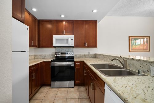 apt-418-1565 Pee Rd, KOLOA, HI, 96756-9589 | Card Image