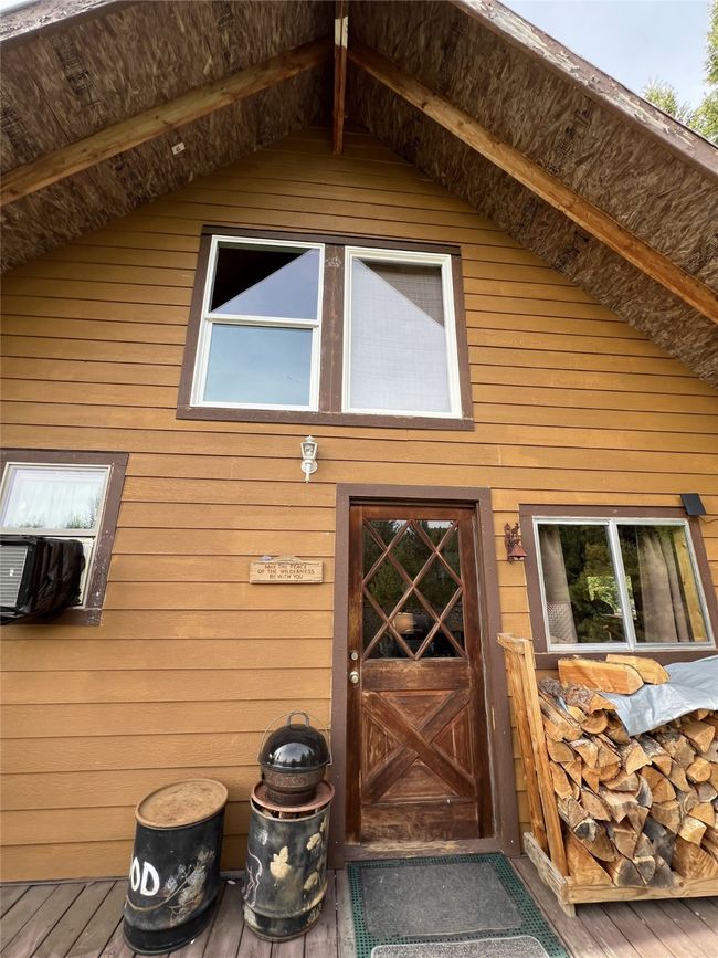 Front of cabin | Image 22