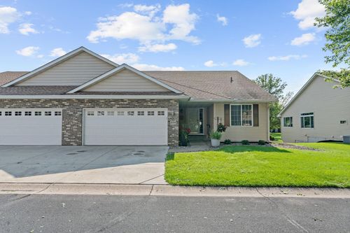 554 Marmik Cir, Hastings, MN, 55033-4050 | Card Image