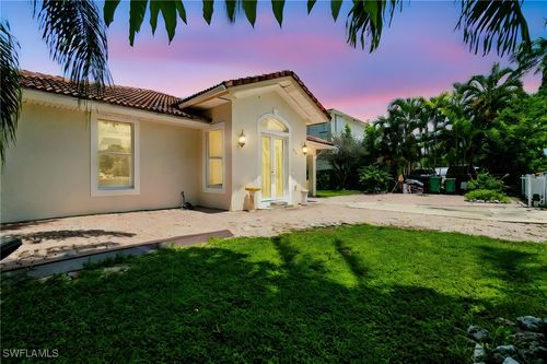 3389 Hibiscus Ave, NAPLES, FL, 34104-4009 | Card Image