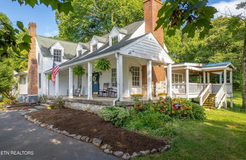 200 S Carter School Rd, Strawberry Plains, TN, 37871-4460 | Card Image