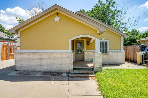 3732 E 1st St, Fort Worth, TX, 76111-5803 | Card Image