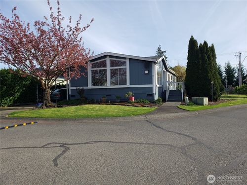 49-2200 Oak Ave, Enumclaw, WA, 98022-6706 | Card Image