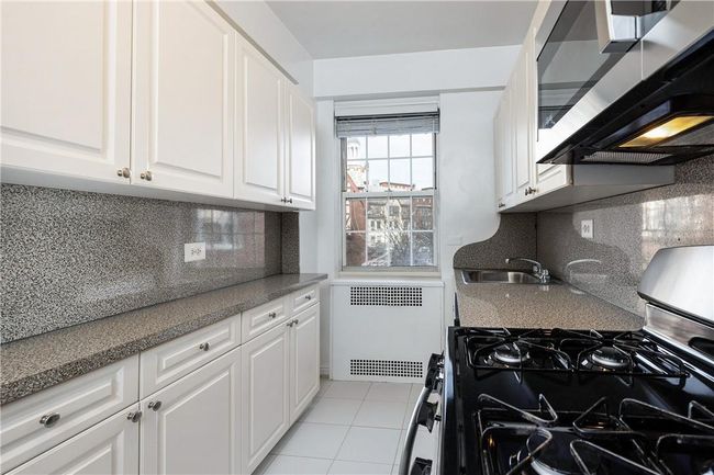 APT-2J - 45 Popham Rd, Condo with 1 bedrooms, 1 bathrooms and null parking in Scarsdale NY | Image 10