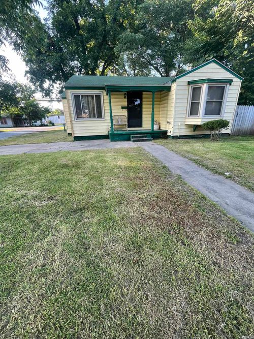 1101 E 6th Ave, Pine Bluff, AR, 71601-4510 | Card Image