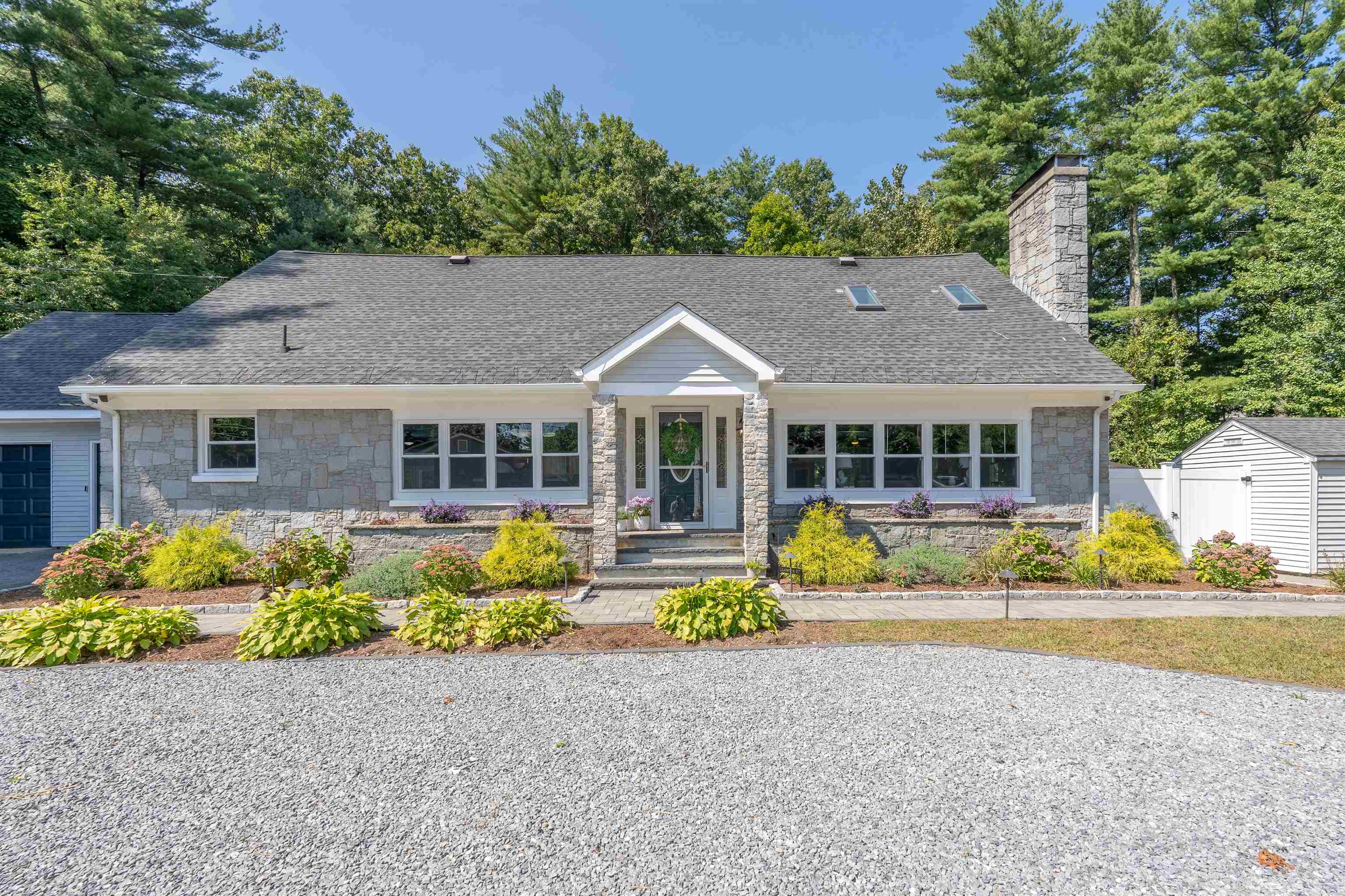 Lawrence Rd, Salem, NH 03079