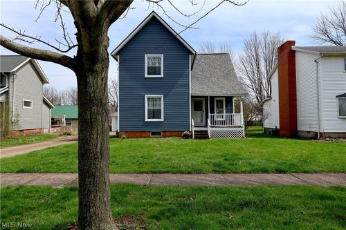 138 Middle St, Wellington, OH, 44090-1220 | Card Image