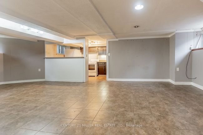 124 Gladstone Ave, Home with 6 bedrooms, 5 bathrooms and 8 parking in Hamilton ON | Image 18
