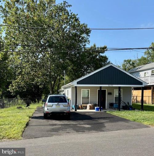 1251 Rising Sun Ave, LANGHORNE, PA, 19047-5035 | Card Image