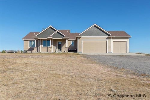 1873 Lauver Ln, Cheyenne, WY, 82009-9395 | Card Image