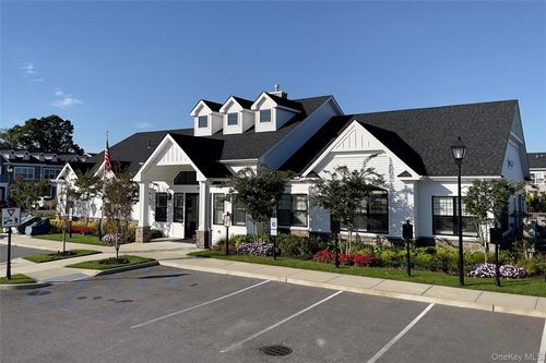 135-135 Sutton Ct, Deer Park, NY, 11729-2542 | Card Image