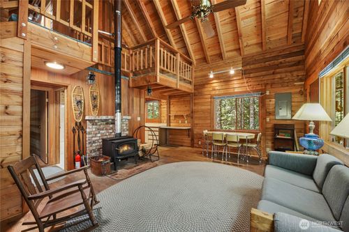 81 Snow Cabin Pl, Snoqualmie Pass, WA, 98068 | Card Image