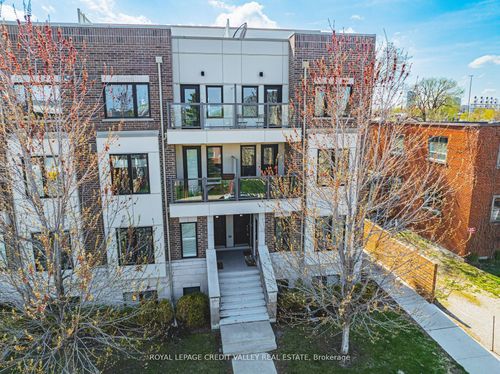 116-256 Royal York Rd, Etobicoke, ON, M8V1Y8 | Card Image