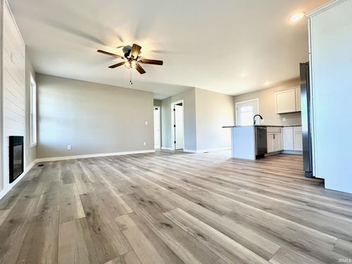 600 E Powerline Rd, Norman, IN, 47264-8619 | Card Image