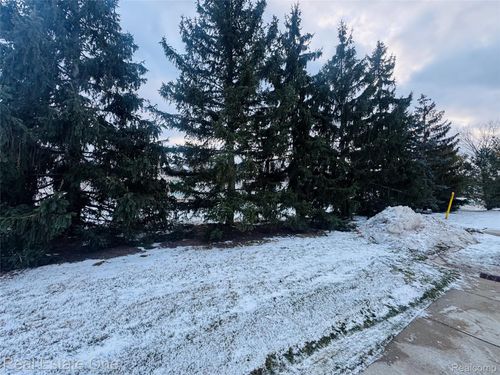 39-52210 Gabriella Ln, Macomb, MI, 48042-4135 | Card Image