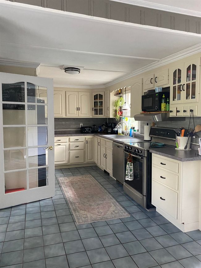 32 Adams Ave, House other with 5 bedrooms, 2 bathrooms and null parking in Rochester NH | Image 8