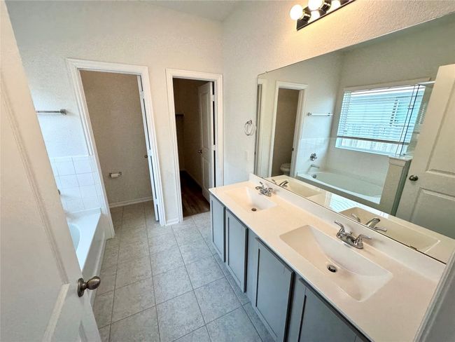 230 Olympic Ct, House other with 4 bedrooms, 2 bathrooms and 2 parking in Kyle TX | Image 16