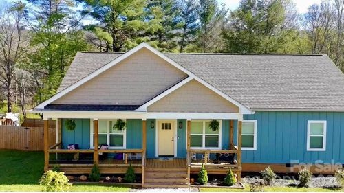 39 Arlington Oaks Lane, Bryson City, NC, 28713 | Card Image