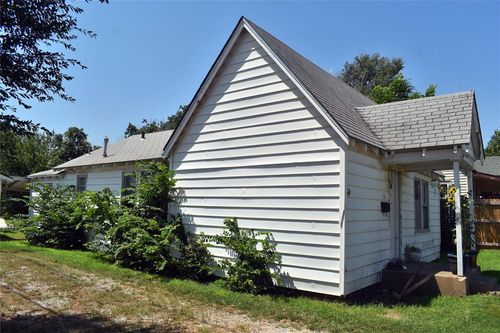 115 W Vine St, Enid, OK, 73701-2906 | Card Image