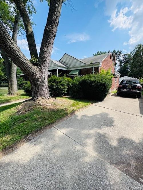 12922 Grayfield St, Detroit, MI, 48223-3072 | Card Image