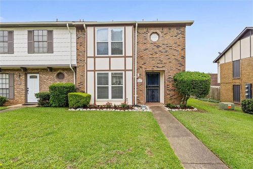 527 Highland Woods Dr W, Mobile, AL, 36608-3347 | Card Image