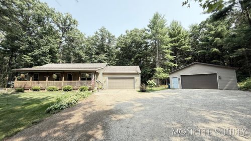 6472 15th St, Twin Lake, MI, 49457-9603 | Card Image