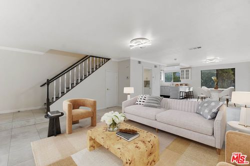 21-18316 Hatteras Street, Tarzana, CA, 91356 | Card Image