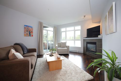 209-5682 Wharf Ave, Sechelt, BC, V7Z0J3 | Card Image