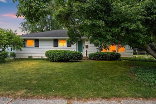 915 Tommark Street, GREEN BAY, WI, 54304 | Card Image