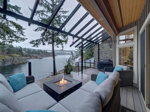 9195 Truman Rd, Halfmoon Bay, BC, V7Z1B5 | Card Image