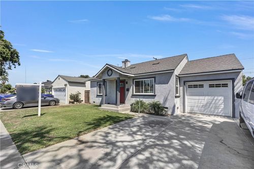 2733 E 220th St, Long Beach, CA, 90810 | Card Image
