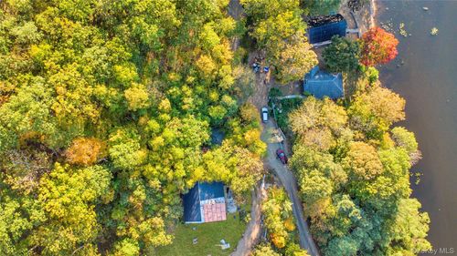 51 S Shore Dr, Middletown, NY, 10940-7461 | Card Image