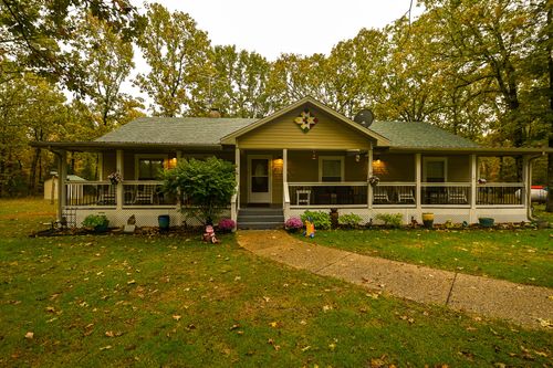 24900 Englewood Ln, Lebanon, MO, 65536-4000 | Card Image