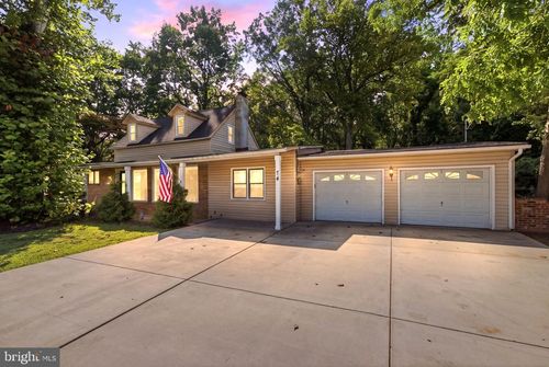74 Mill St, MEDFORD, NJ, 08055-9301 | Card Image