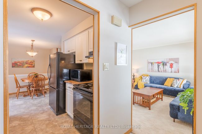 933 Ashdale Cres W, House other with 4 bedrooms, 2 bathrooms and 3 parking in Peterborough ON | Image 4