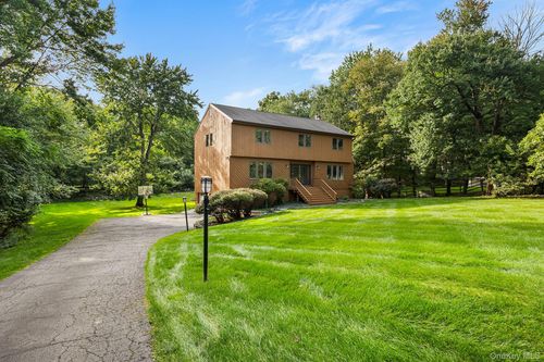 5 Rome Ct, Cortlandt Mnr, NY, 10567-5224 | Card Image