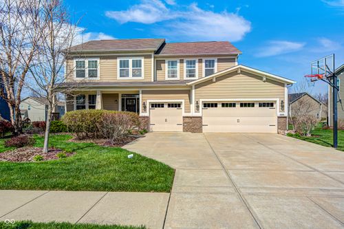 4644 Shelby Cir, Greenwood, IN, 46143-7428 | Card Image