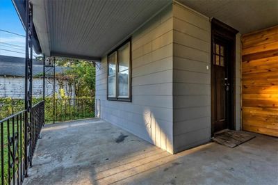 Property entrance with covered porch | Image 3