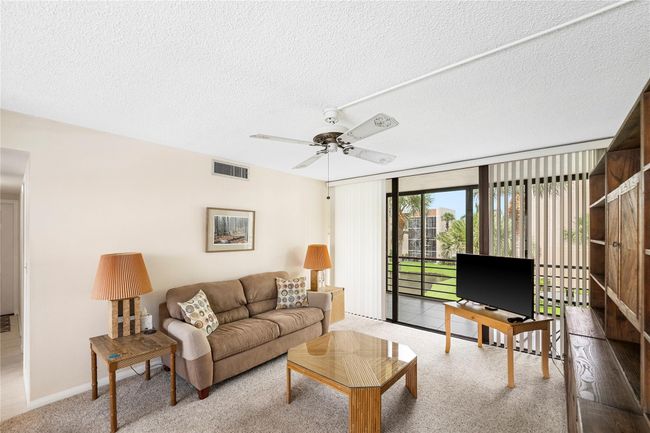 APT-304 - 3442 Ne Causeway Blvd, Condo with 2 bedrooms, 2 bathrooms and null parking in Jensen Beach FL | Image 10