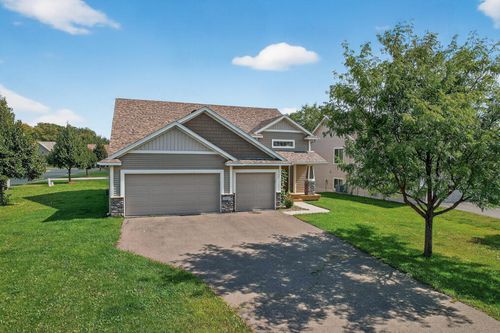 20491 Goodvine Trl N, Forest Lake, MN, 55025-8620 | Card Image