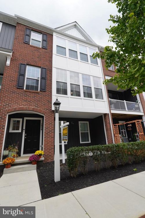 1316 Breeches Way, MECHANICSBURG, PA, 17055-8760 | Card Image