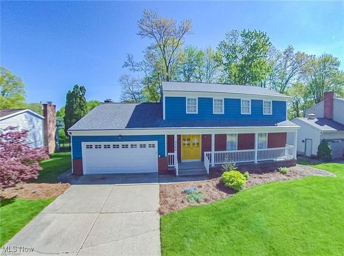 2366 Woodpark Rd, Fairlawn, OH, 44333-3925 | Card Image