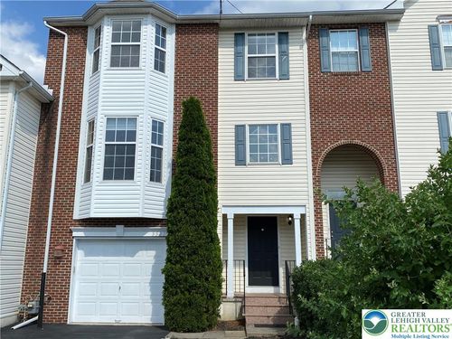 5527 Spring Ridge Dr W, Macungie, PA, 18062-9569 | Card Image