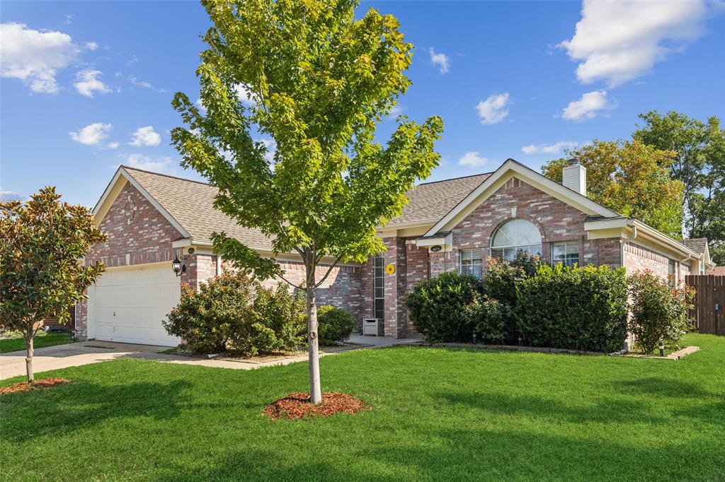 Rockport Ln, Haltom City, TX 76137