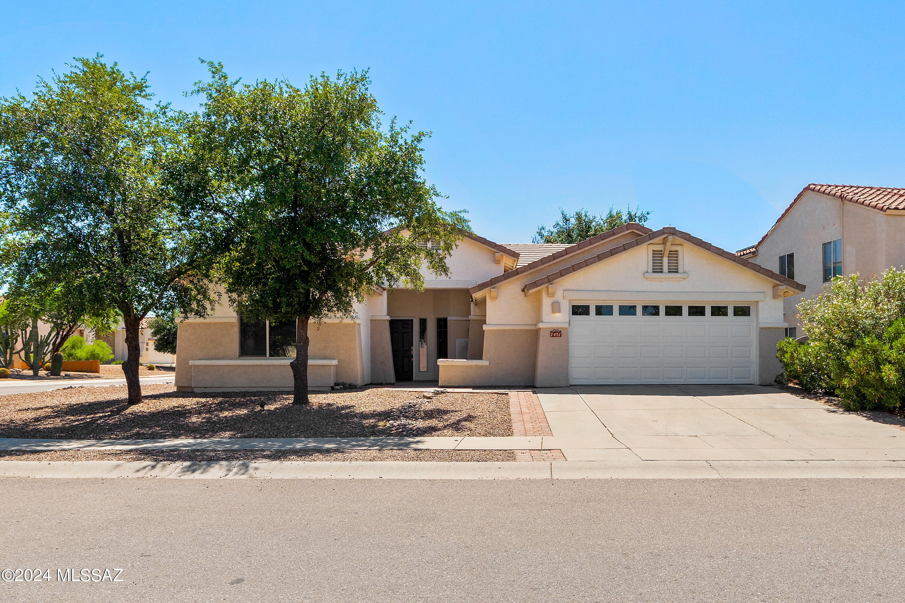Colony Park Dr, Tucson, AZ 85743