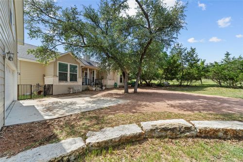 721 Northwood Hills Dr, Fredericksburg, TX, 78624-3518 | Card Image